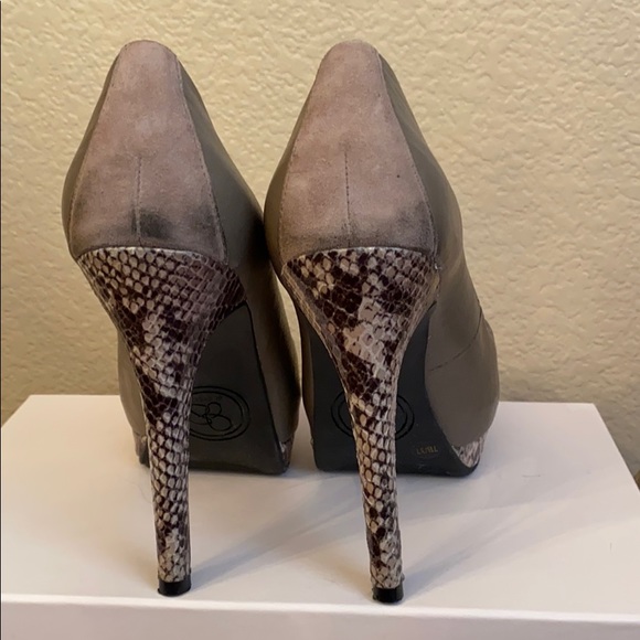 Jessica Simpson Taupe and Snakeskin heels - Picture 4 of 8